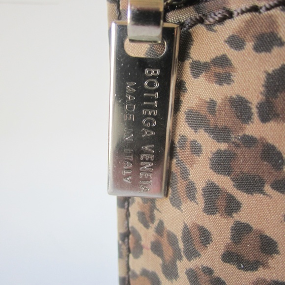 Bottega Veneta Wallet Clutch - Picture 6 of 9